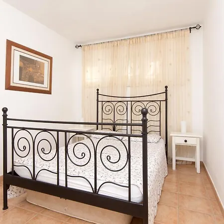 Vila House *